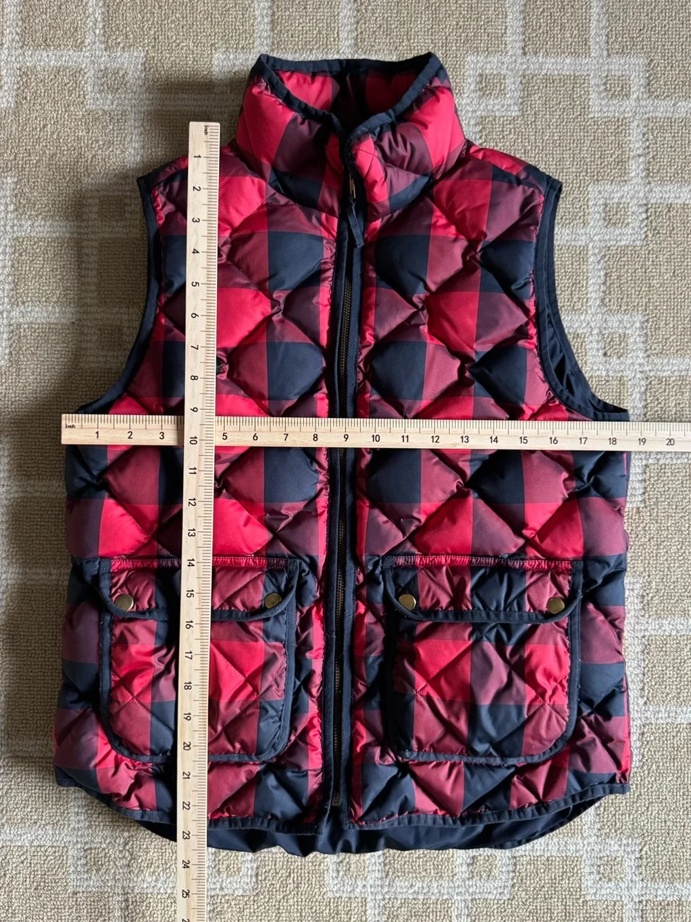 J. Crew Buffalo Plaid Down Puffer Vest Red Black Quilted Snap Pocket Medium
